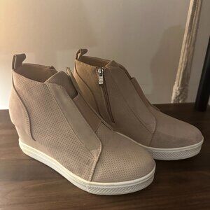 Beige Ankle Sneaker Wedge Boots Size 9